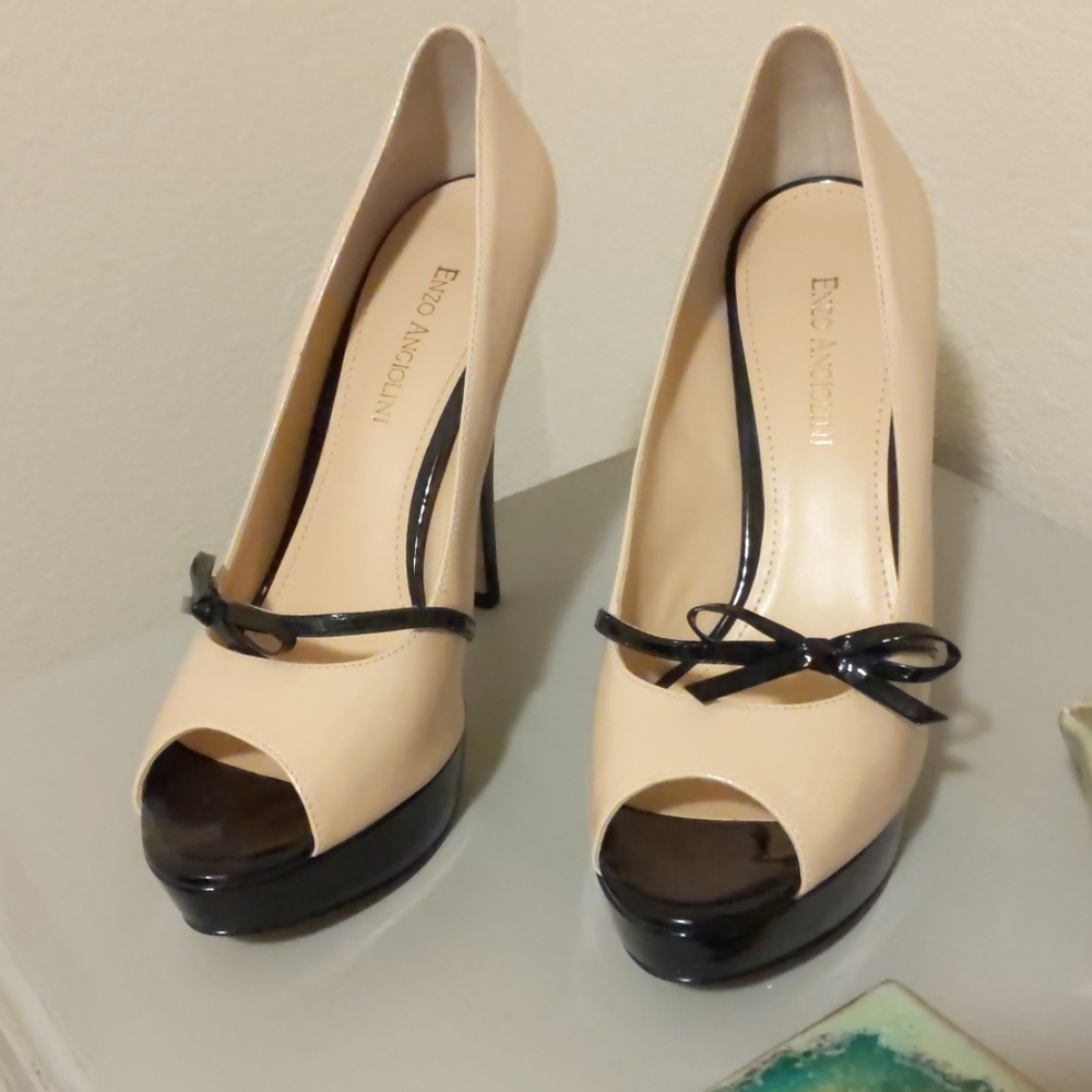 Never been worn High Heels